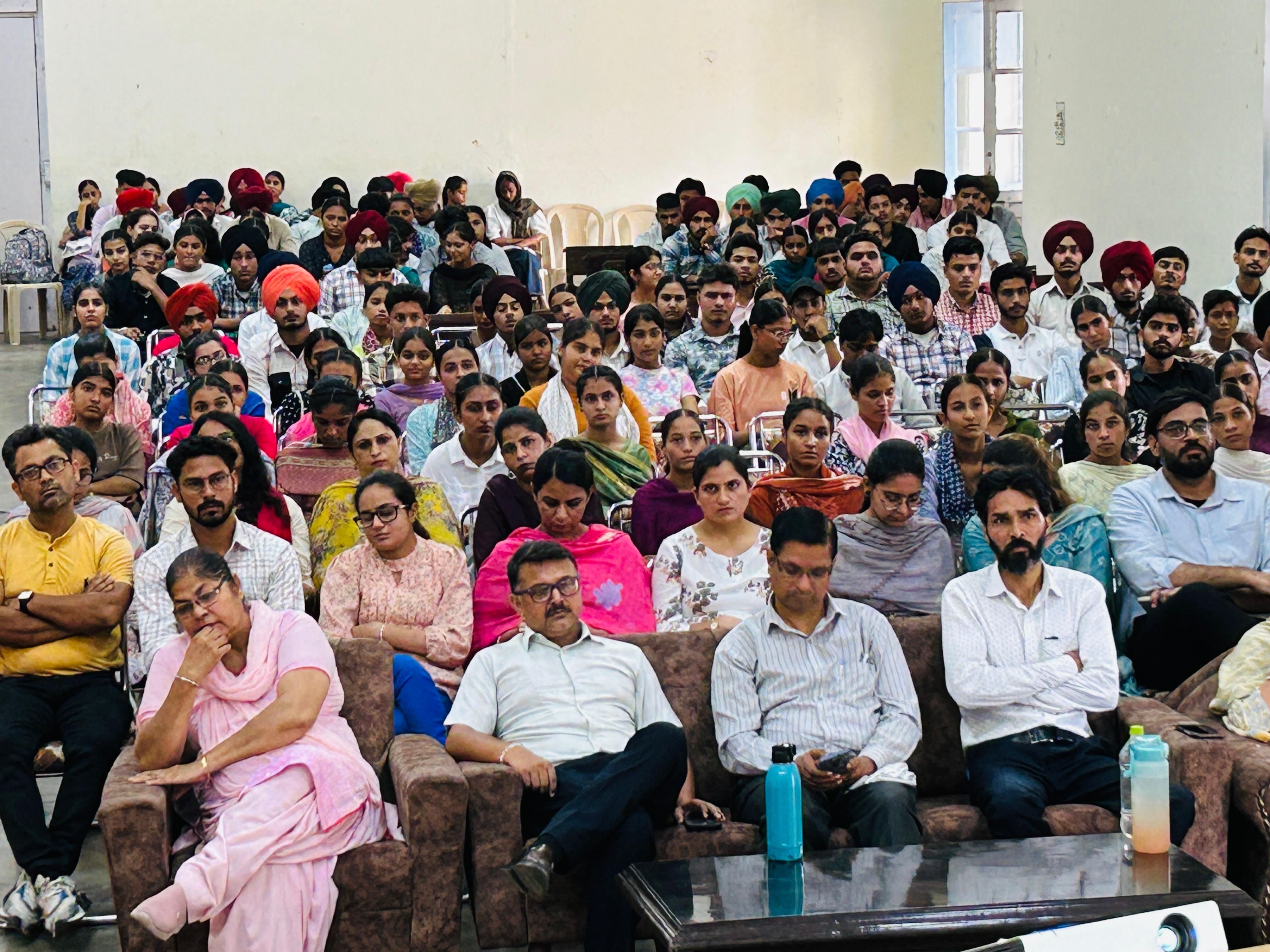 Orientation program for students of entry-level courses